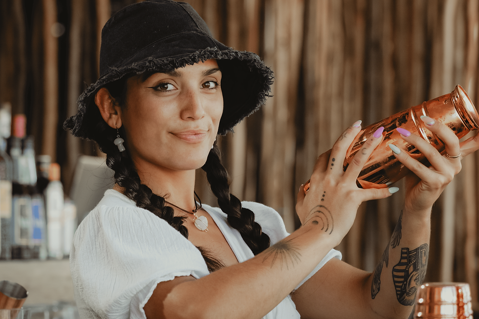Mixóloga de Tamara Beach