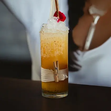cocteles creativos en Tamara Beach
