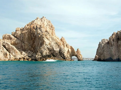 The Arch of Cabo from Tamara Beach
